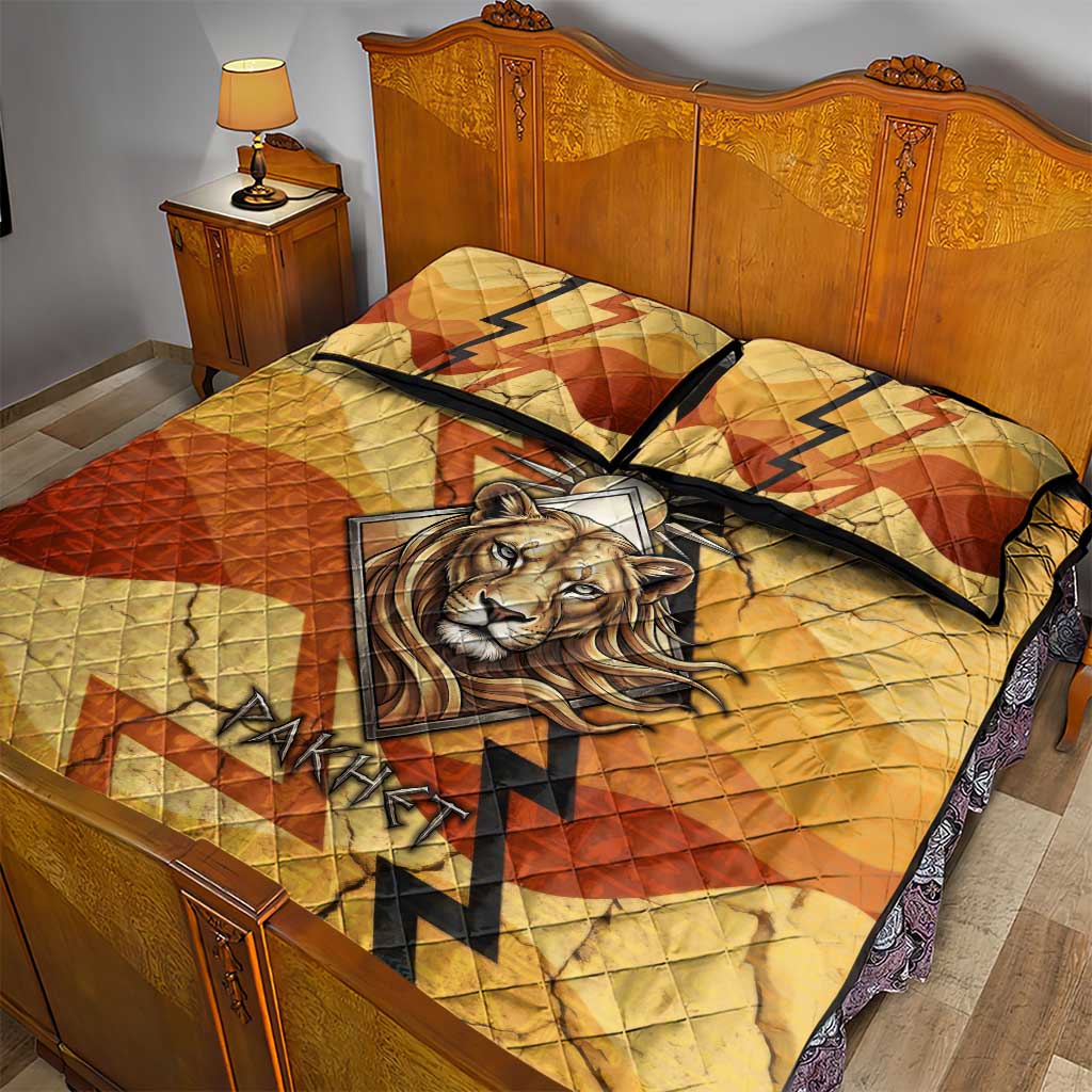 Pakhet Lion Head Quilt Bed Set with Claw Marks in Fiery Ancient Egyptian Motif