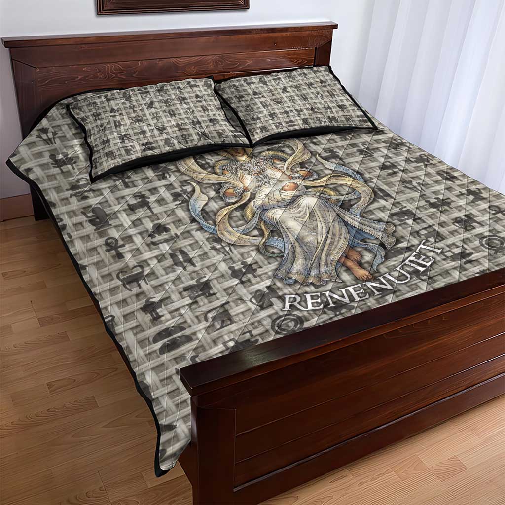 Renenutet Quilt Bed Set with Bread Ring and Eye of Horus in Egyptian Nourishment