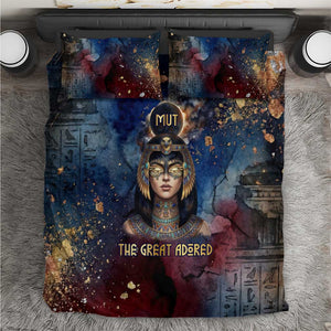 Mut Bedding Set The Lioness of Thebes Egyptian Goddess Cosmic Crown Adorned Warrior Queen Design