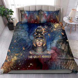 Mut Bedding Set The Lioness of Thebes Egyptian Goddess Cosmic Crown Adorned Warrior Queen Design