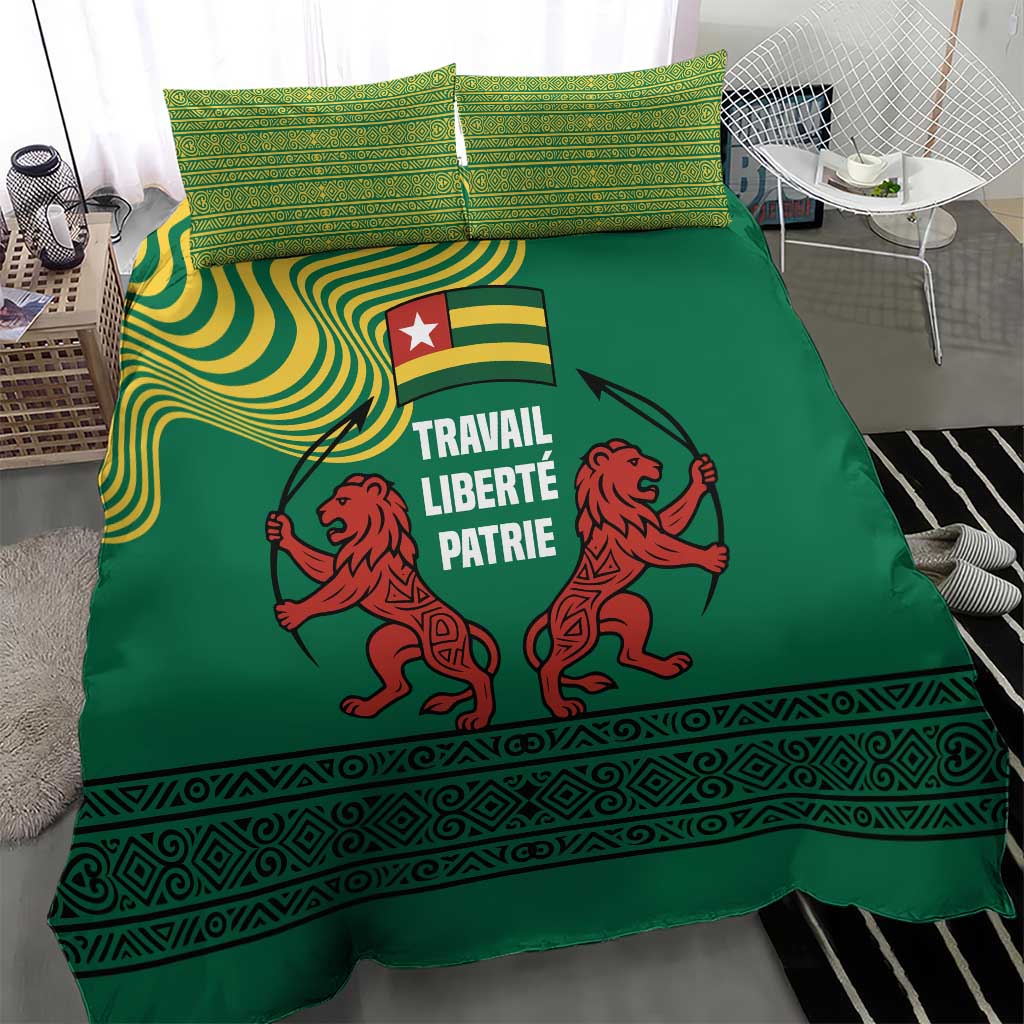 Togo Bedding Set - Red Twin Lions and Travail Liberté Patrie Slogan