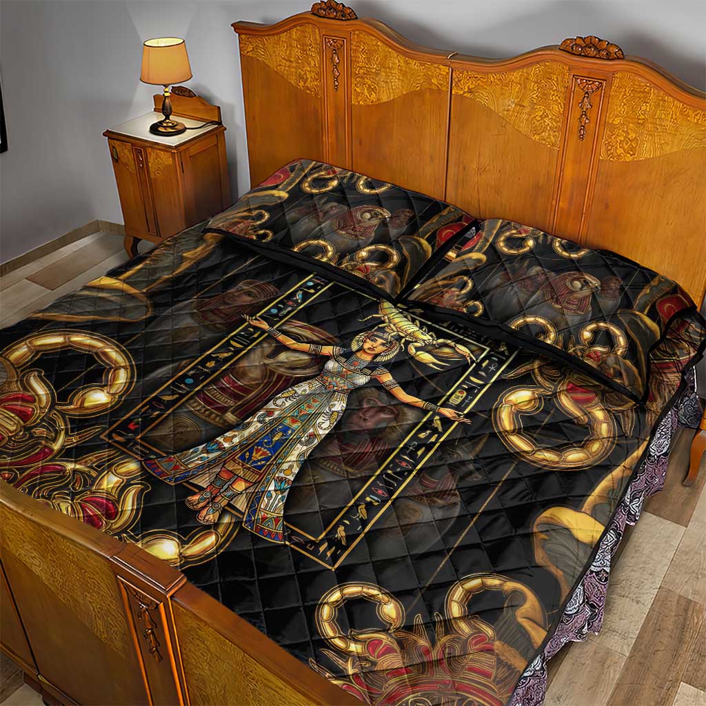 Serket Ancient Egyptian Quilt Bed Set with Canopic Jars and Scorpion Motif in Protection