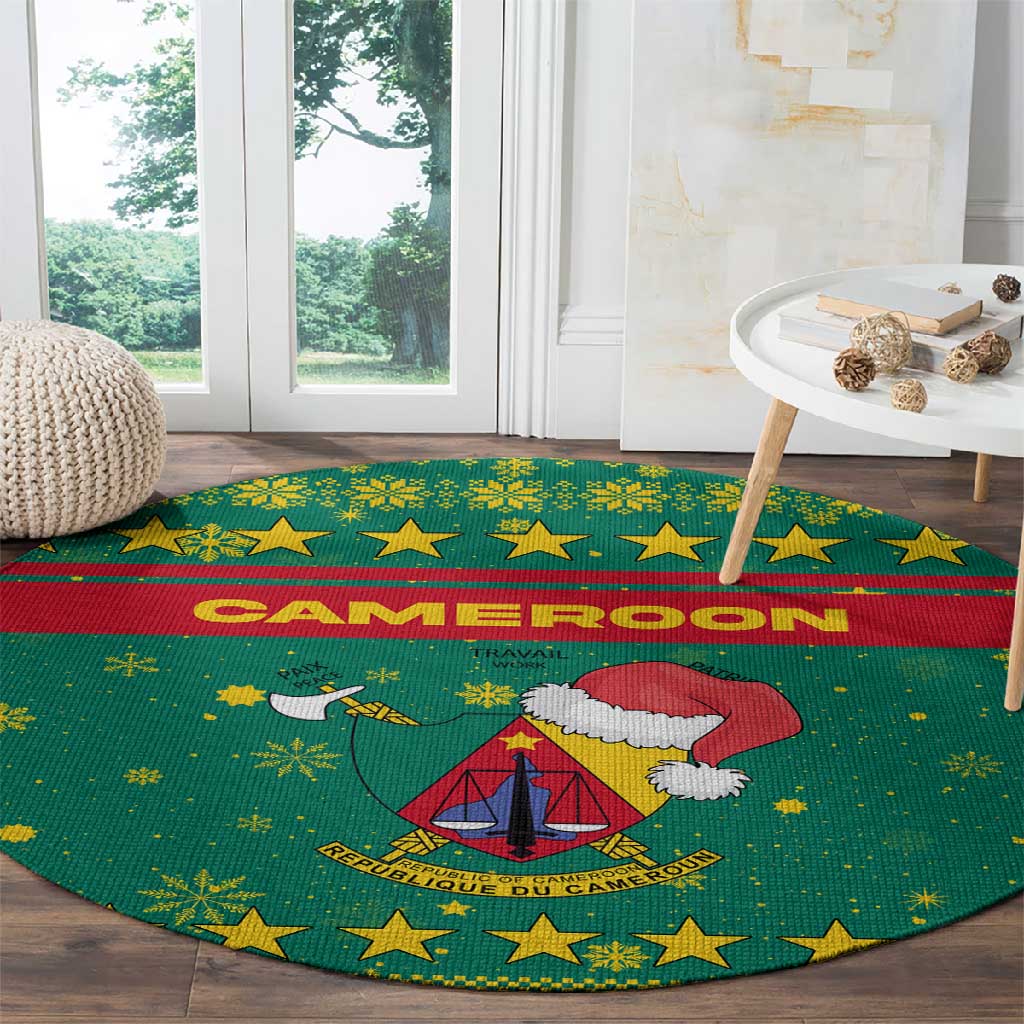 Cameroon Christmas Round Carpet Coat of Arms Santa Hat and Stars Motif - African Pride