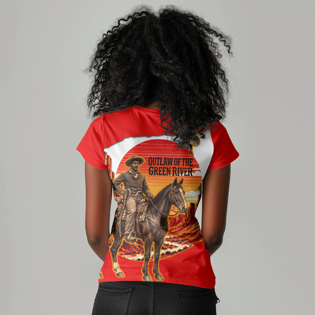 Isom Dart Outlaw Of The Green River Browns Park Women V-Neck T-Shirt Vintage Western Black Cowboy Skull Desert Sunset
