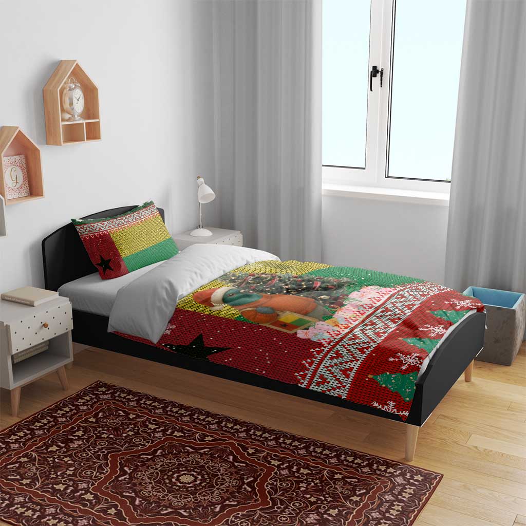 Guinea Bissau Christmas Bedding Set Santa Penguin Christmas Tree and Snowflake - African Pride