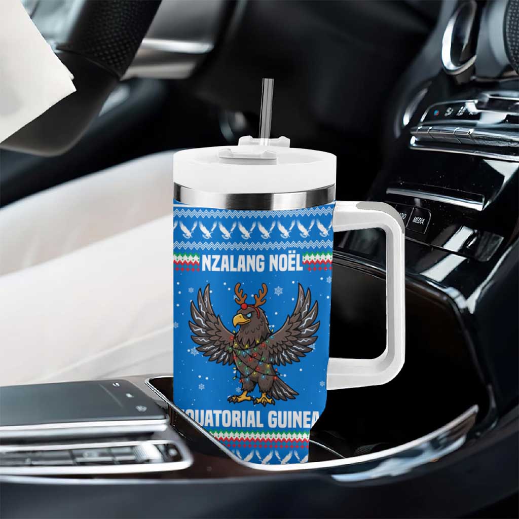 Equatorial Guinea Christmas Tumbler With Handle Nzalang Noel Eagle Flag Snowflakes - African Pride