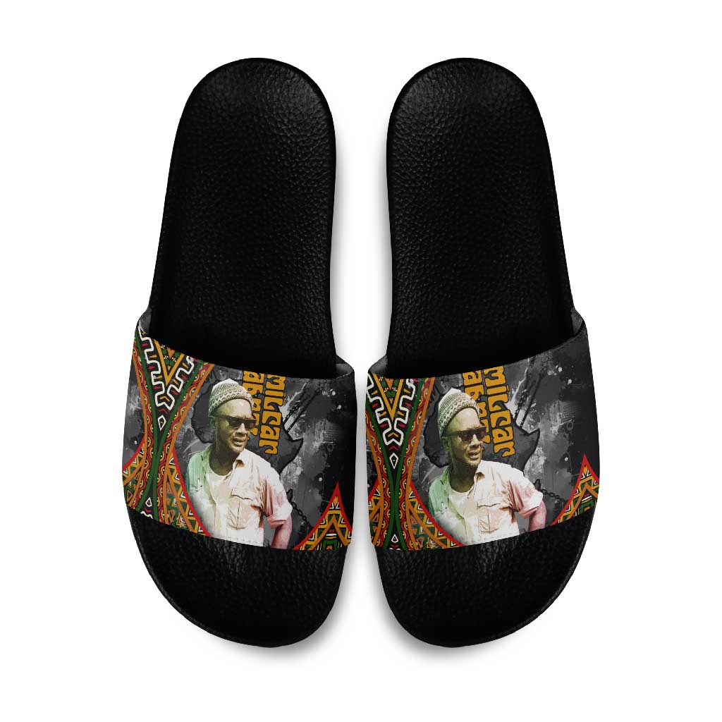 Amilcar Cabral Slide Sandals African Map with Chains Freedom Theme Revolutionary Liberation Tribute - African Pride