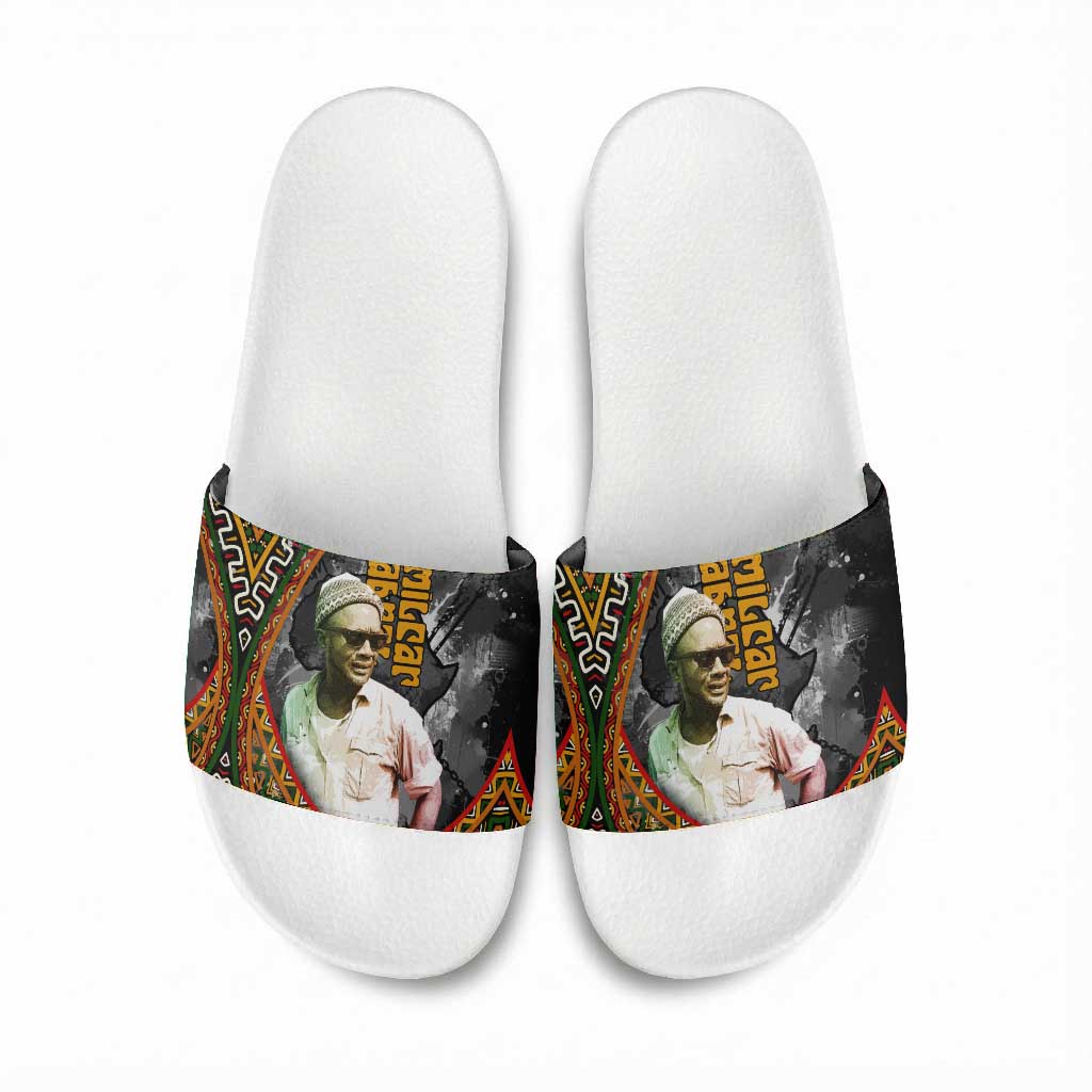 Amilcar Cabral Slide Sandals African Map with Chains Freedom Theme Revolutionary Liberation Tribute - African Pride