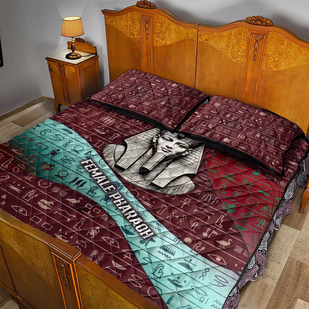 Hatshepsut Quilt Bed Set with Pharaoh Bust Illustration, Female Pharaoh Title and Egyptian Hieroglyph - African Pride