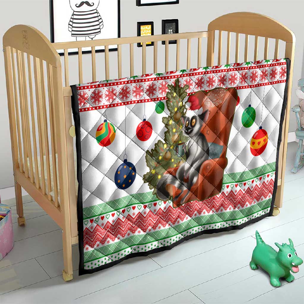 Madagascar Christmas Quilt Lemur Santa Hat Holiday Tree - African Pride