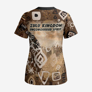Shaka Zulu Scrub Top Monochrome Portrait Zulu Kingdom Heritage Unconquered Spirit Warrior Legacy Theme - African Pride