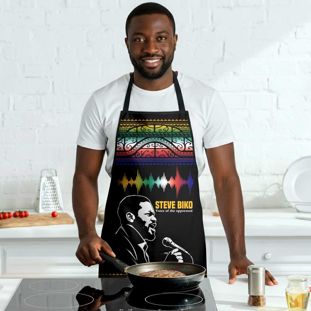 Steve Biko Apron with Microphone Portrait, Black Consciousness Quote and Vibrant Ethnic Wave - African Pride