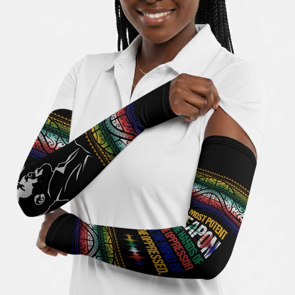 Steve Biko Arm Sleeves with Microphone Portrait, Black Consciousness Quote and Vibrant Ethnic Wave - African Pride