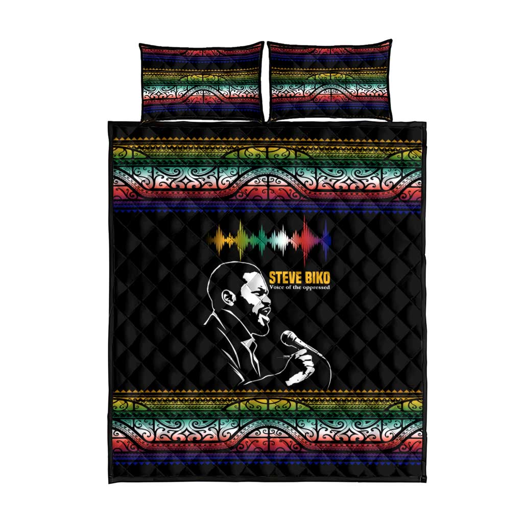 Steve Biko Quilt Bed Set with Microphone Portrait, Black Consciousness Quote and Vibrant Ethnic Wave - African Pride