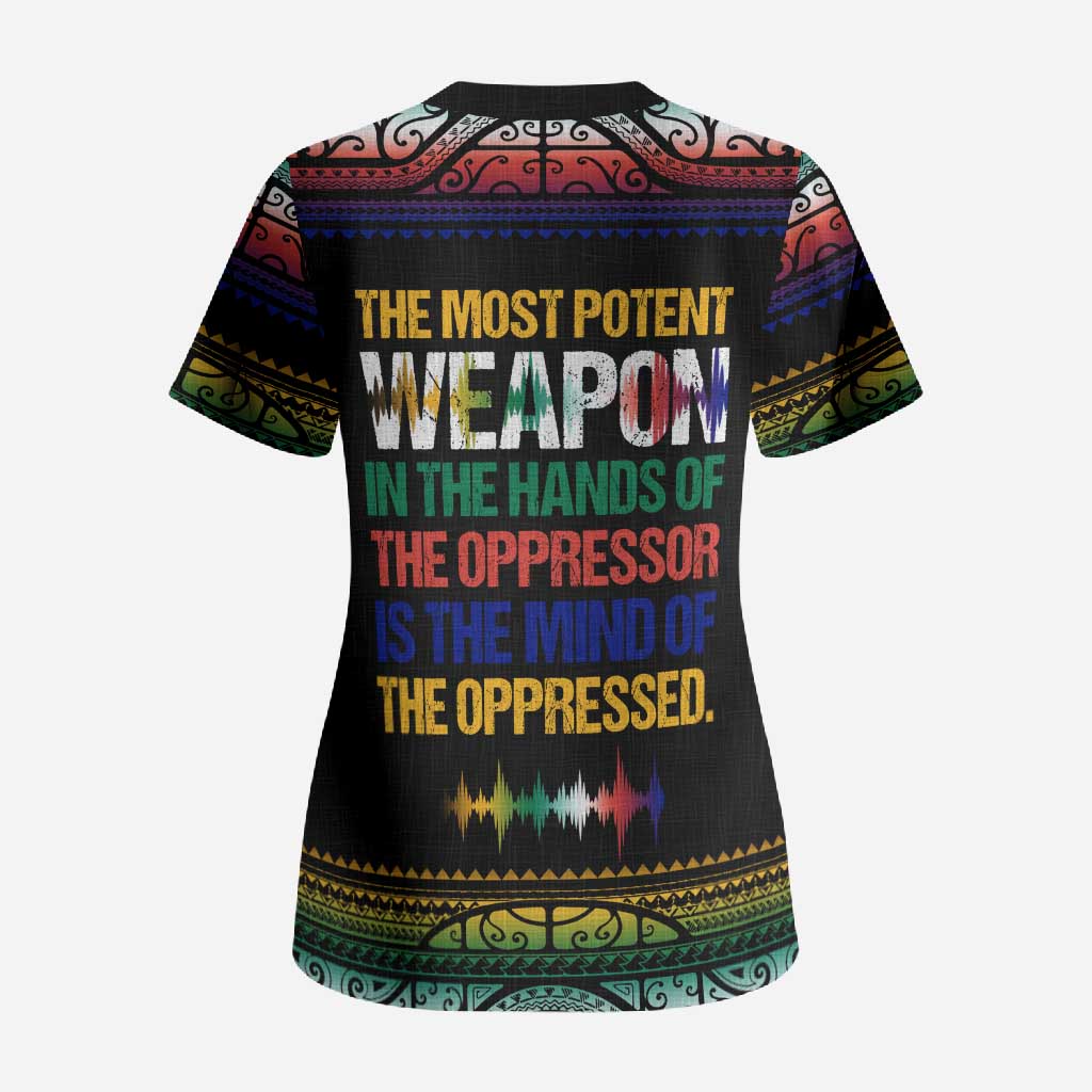 Steve Biko Scrub Top with Microphone Portrait, Black Consciousness Quote and Vibrant Ethnic Wave - African Pride