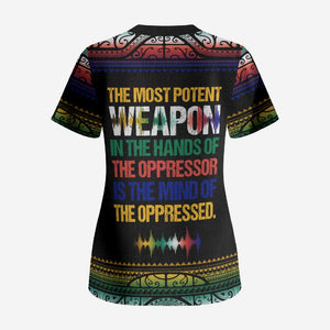 Steve Biko Scrub Top with Microphone Portrait, Black Consciousness Quote and Vibrant Ethnic Wave - African Pride