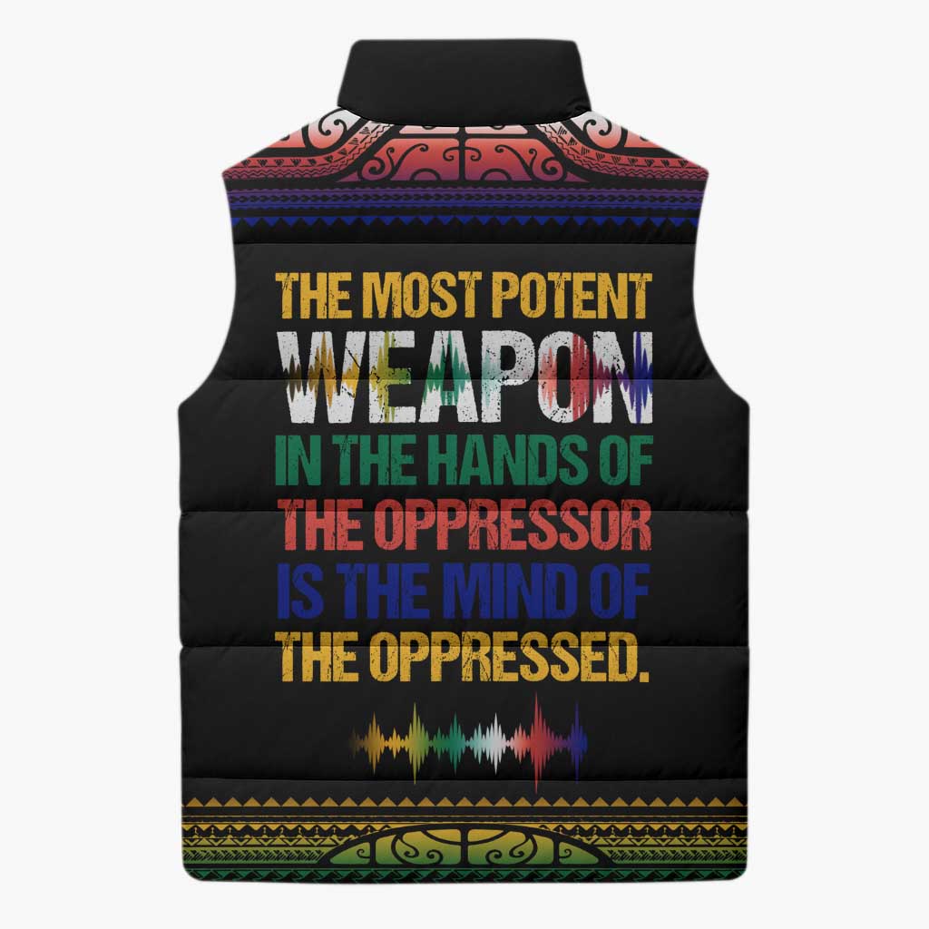 Steve Biko Sleeveless Puffer Jacket with Microphone Portrait, Black Consciousness Quote and Vibrant Ethnic Wave - African Pride