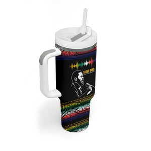 Steve Biko Tumbler With Handle with Microphone Portrait, Black Consciousness Quote and Vibrant Ethnic Wave - African Pride