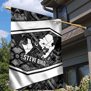 Steve Biko Garden Flag with Monochrome Portrait, Ideas Do Not Die Quote - African Pride