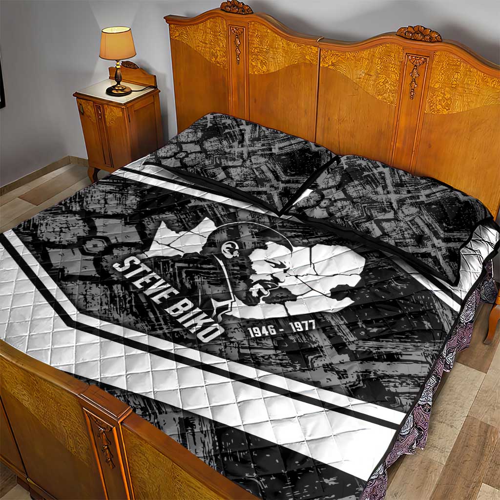 Steve Biko Quilt Bed Set with Monochrome Portrait, Ideas Do Not Die Quote - African Pride