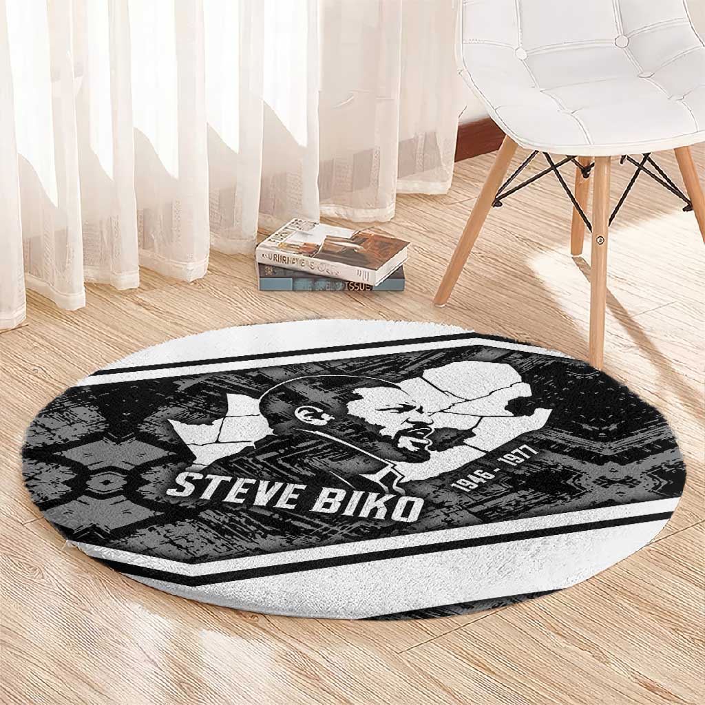 Steve Biko Round Carpet with Monochrome Portrait, Ideas Do Not Die Quote - African Pride