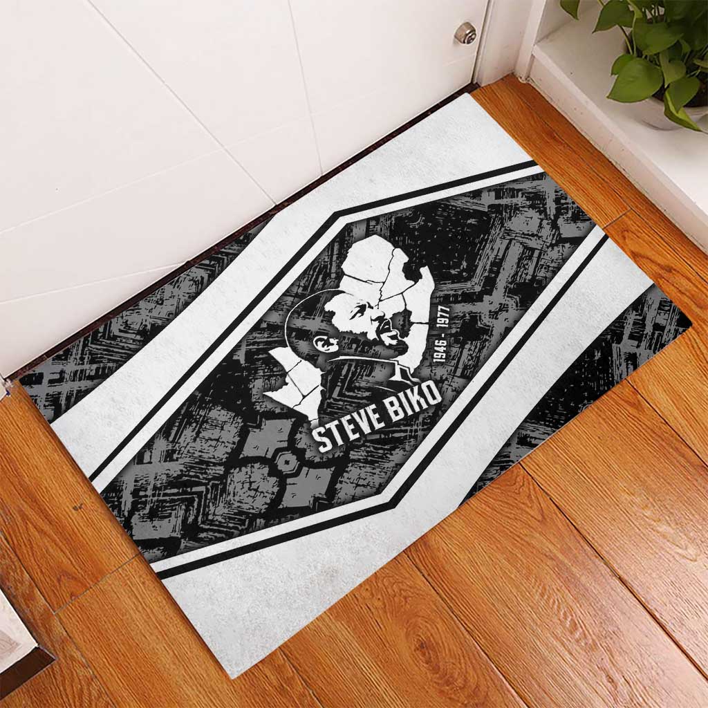 Steve Biko Rubber Doormat with Monochrome Portrait, Ideas Do Not Die Quote - African Pride