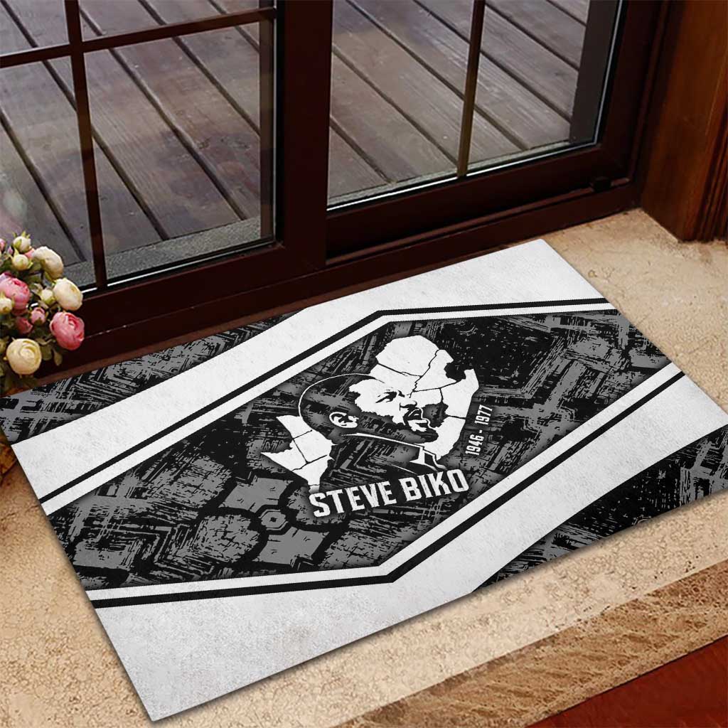 Steve Biko Rubber Doormat with Monochrome Portrait, Ideas Do Not Die Quote - African Pride