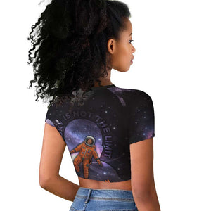 Mae Jemison Raglan Cropped T shirt Cartoon Astronaut Portrait, The Sky Is Not the Limit Quote and Galaxy Dreamer - African Pride