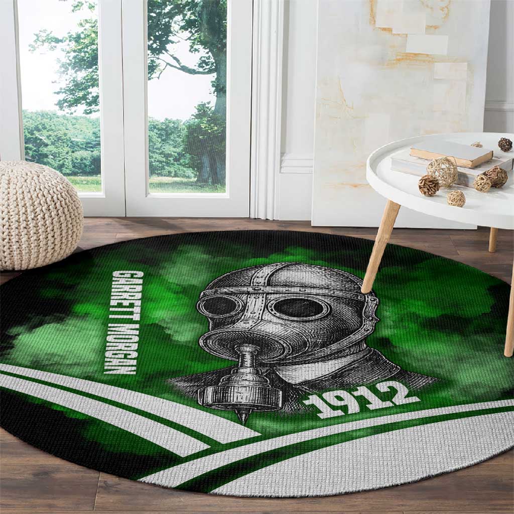 Garrett Morgan Round Carpet with Gas Mask Invention Illustration, Inventing to Save Lives Quote - African Pride