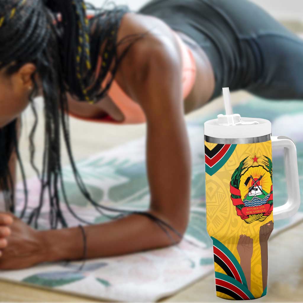 Mozambique Tumbler With Handle Yellow Red Green Swirl Independence Day - African Pride