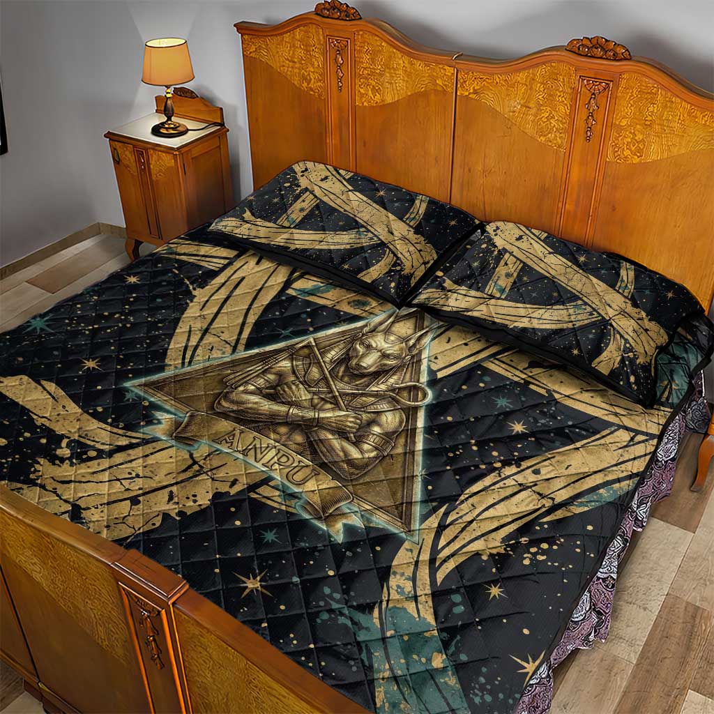 Anubis Ancient Egyptian Quilt Bed Set with Starry Mummy Wrap Pattern, Anubis Warrior Illustration, and Pyramid - African Pride