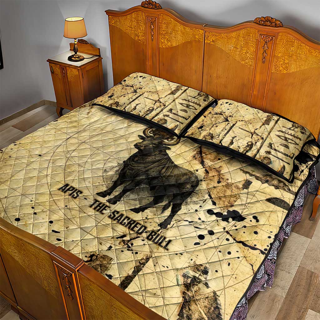 Apis Quilt Bed Set Ancient Egyptian Papyrus Map, Egyptian Crown Bull Illustration - African Pride