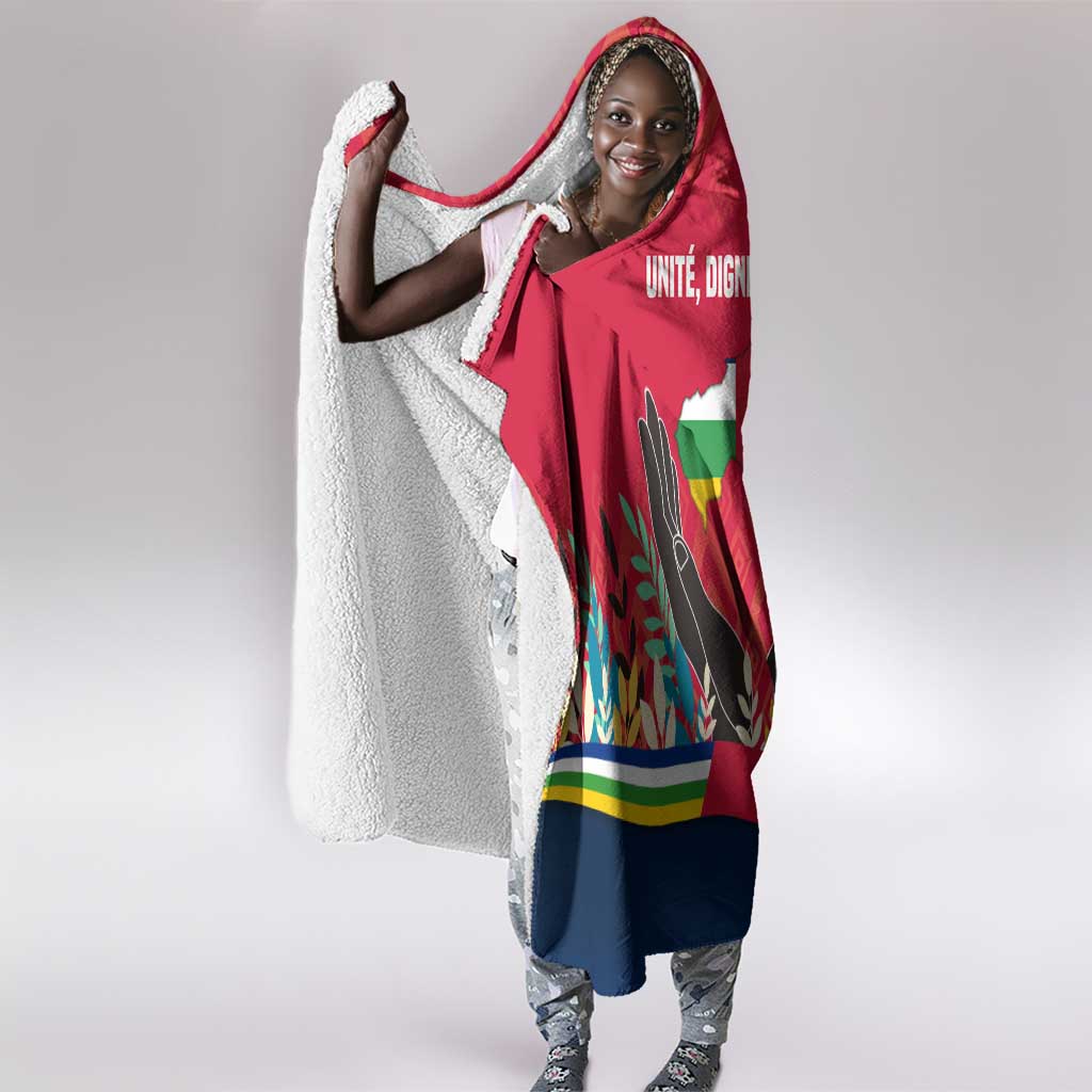 Central African Republic Hooded Blanket Red Blue Green Tribal Design - African Pride